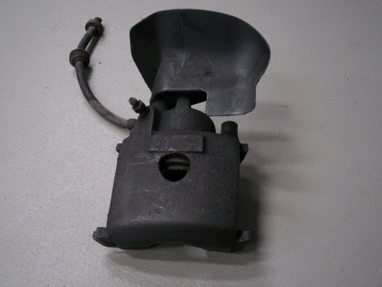 BREMSSATTEL VORNE RECHTS