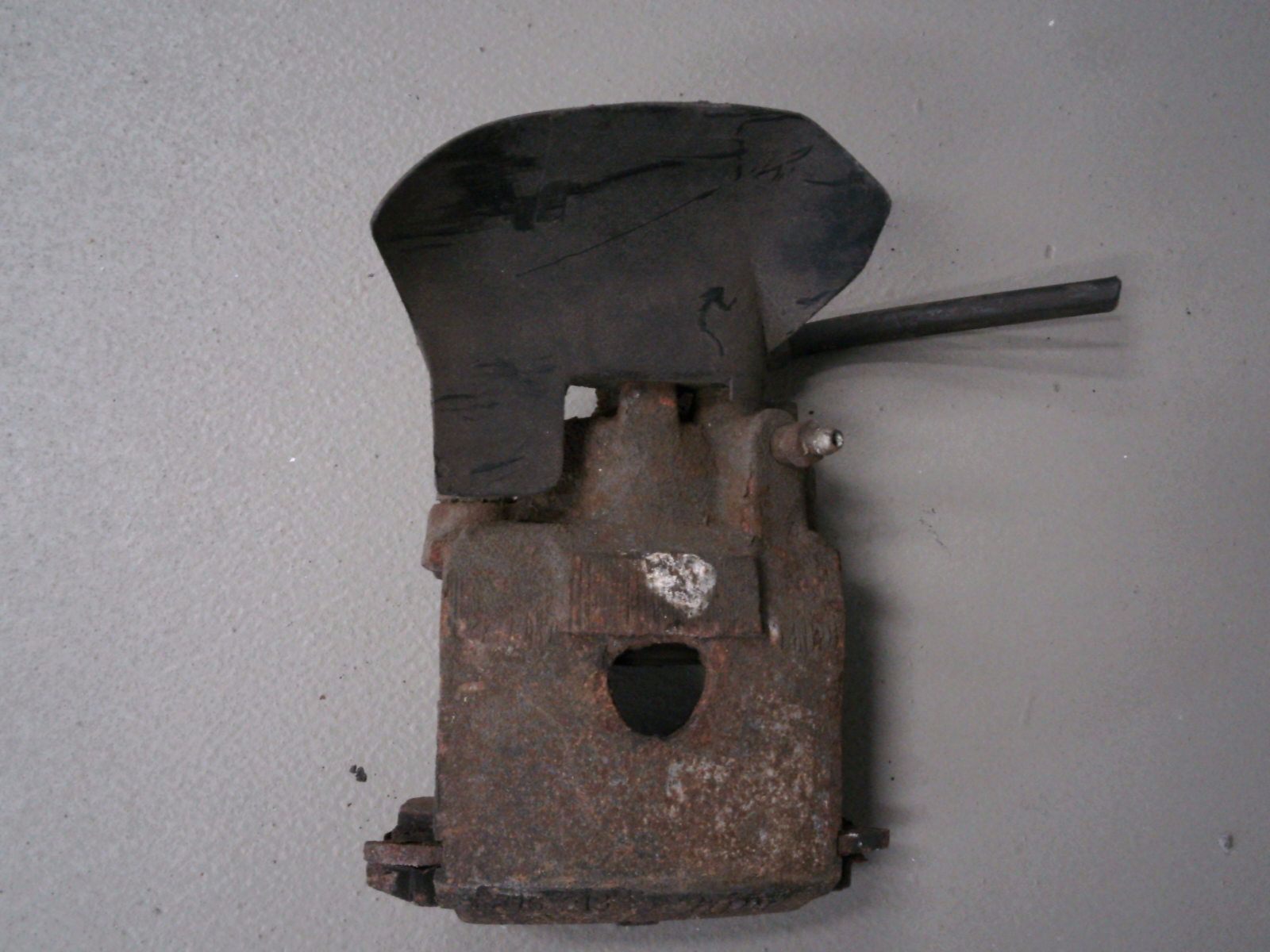 BREMSSATTEL VORNE LINKS