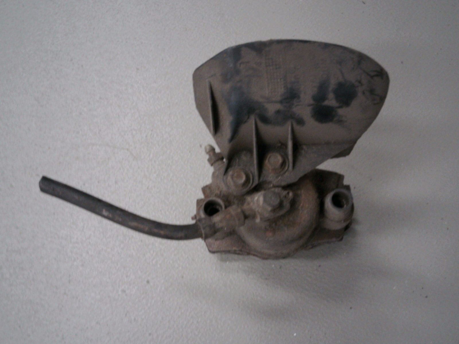 BREMSSATTEL VORNE LINKS