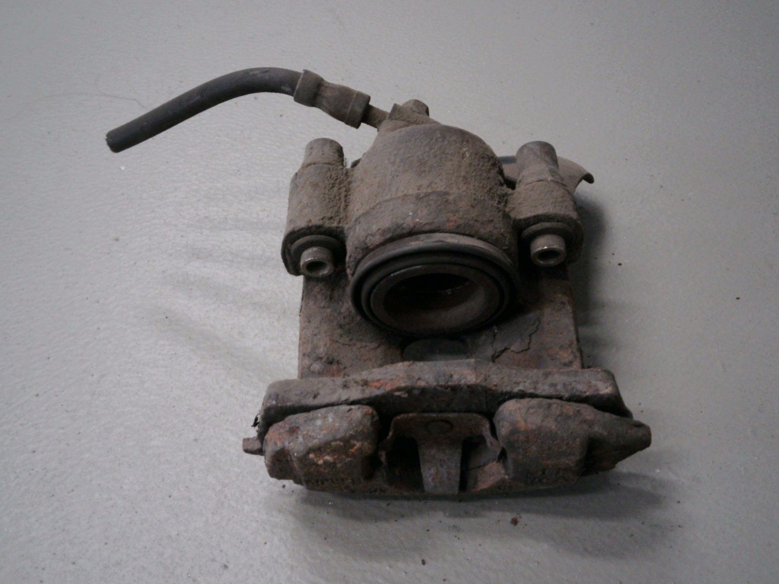 BREMSSATTEL VORNE LINKS