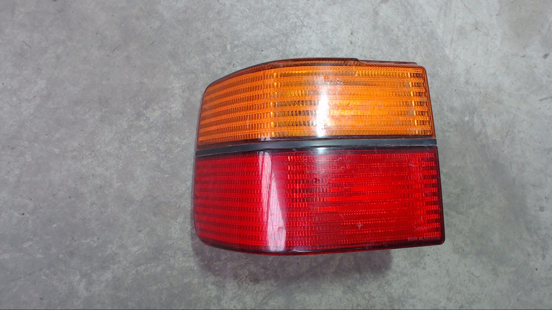 HECKLEUCHTE AUSSEN LINKS L