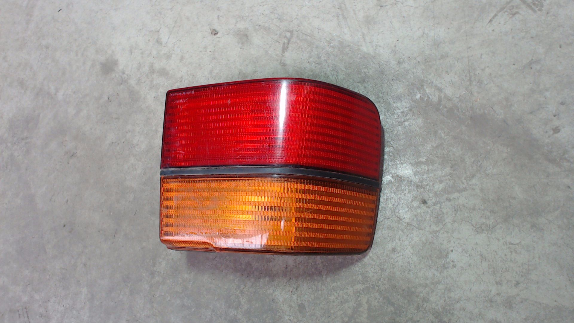 HECKLEUCHTE AUSSEN LINKS L