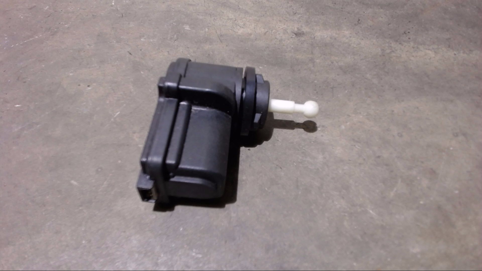 MOTOR LEUCHTWEITENREGULIERUNG LWR