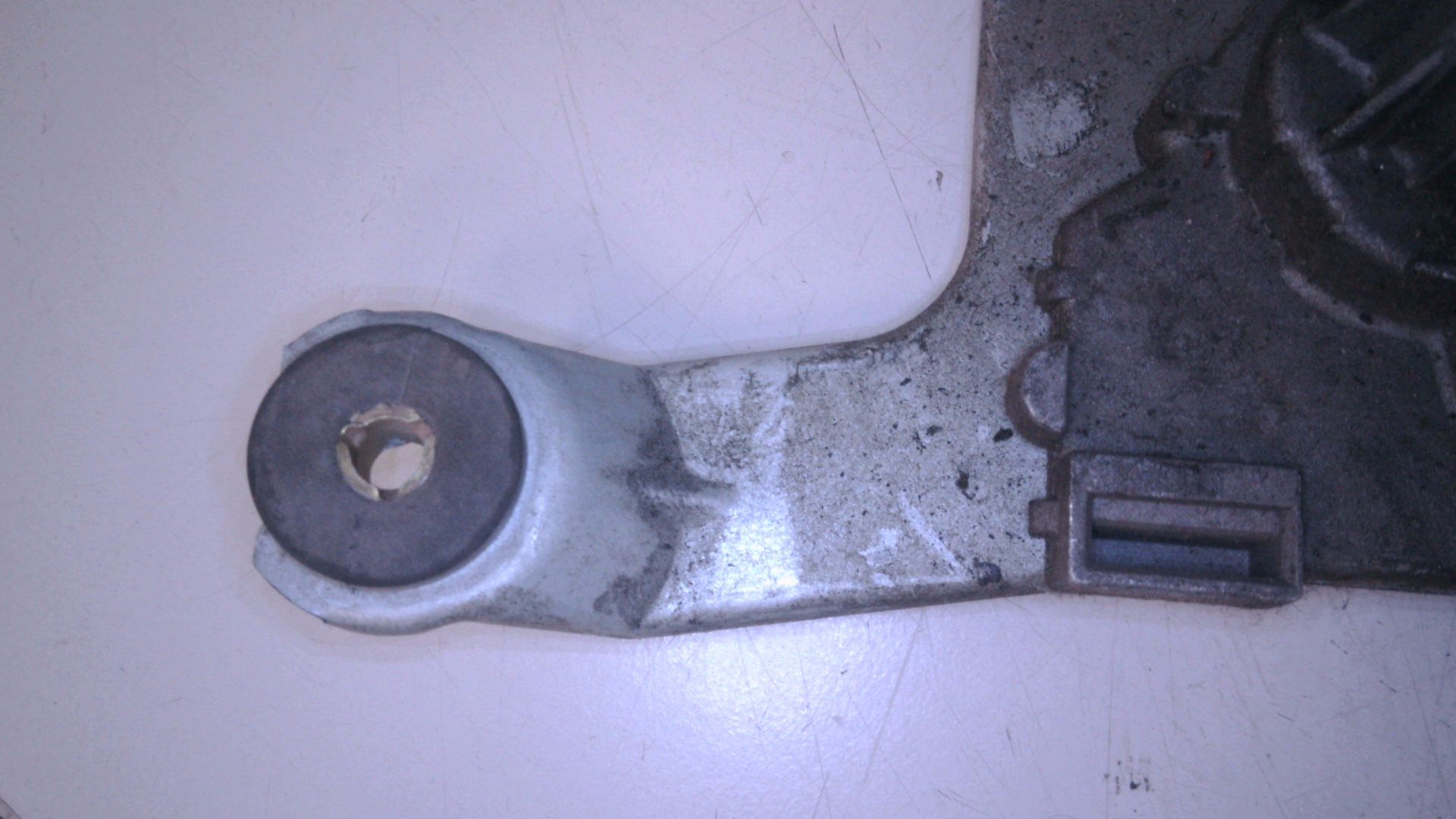 SCHEIBENWISCHERMOTOR HINTEN