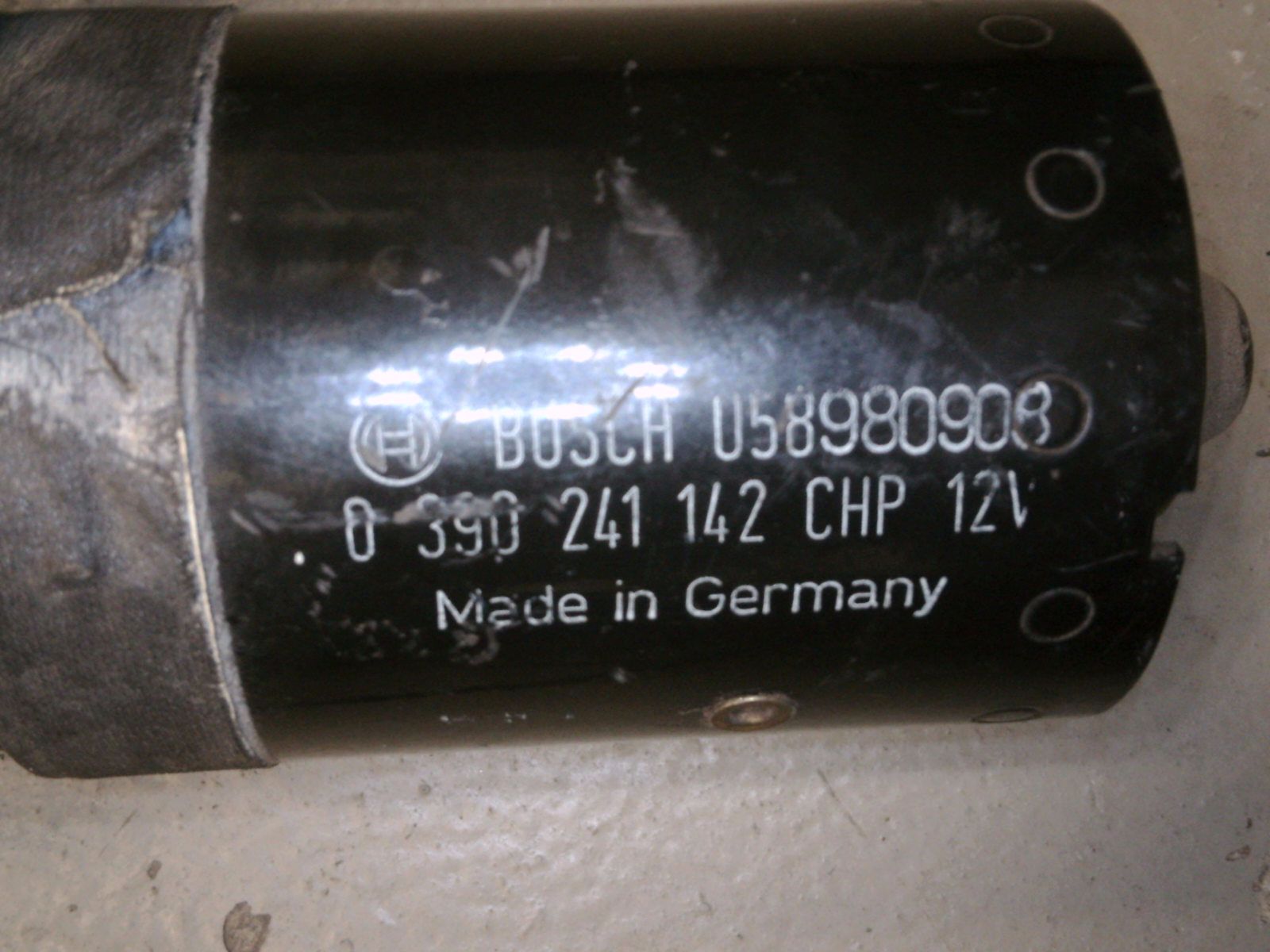 SCHEIBENWISCHERMOTOR VORNE