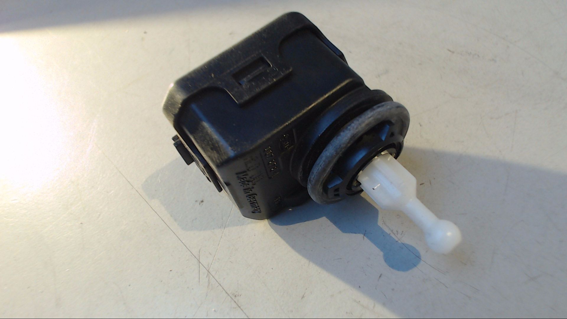 STELLMOTOR LEUCHTWEITENREGULIERUNG RECHTS