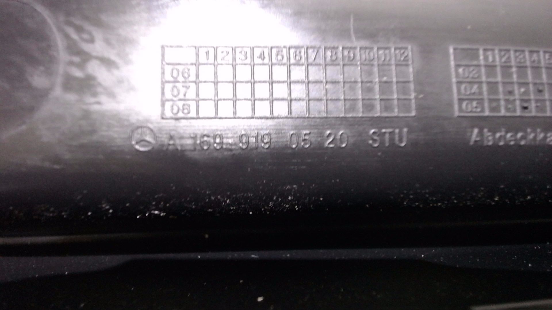 ABLAGEKASTEN FAHRERSITZ LINKS