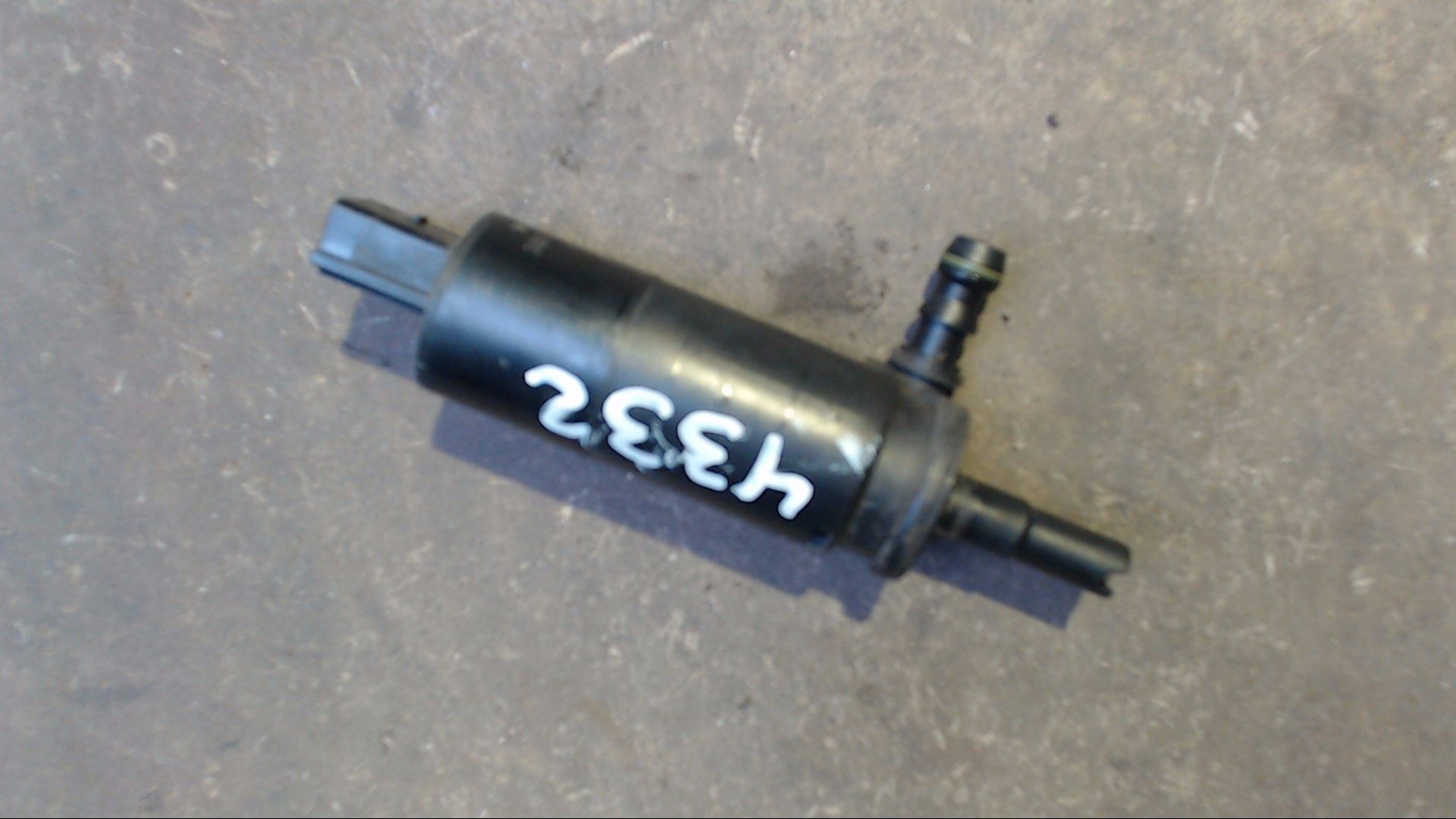 SCHEIBENWASCHPUMPE PUMPE WASCHWASSER 1