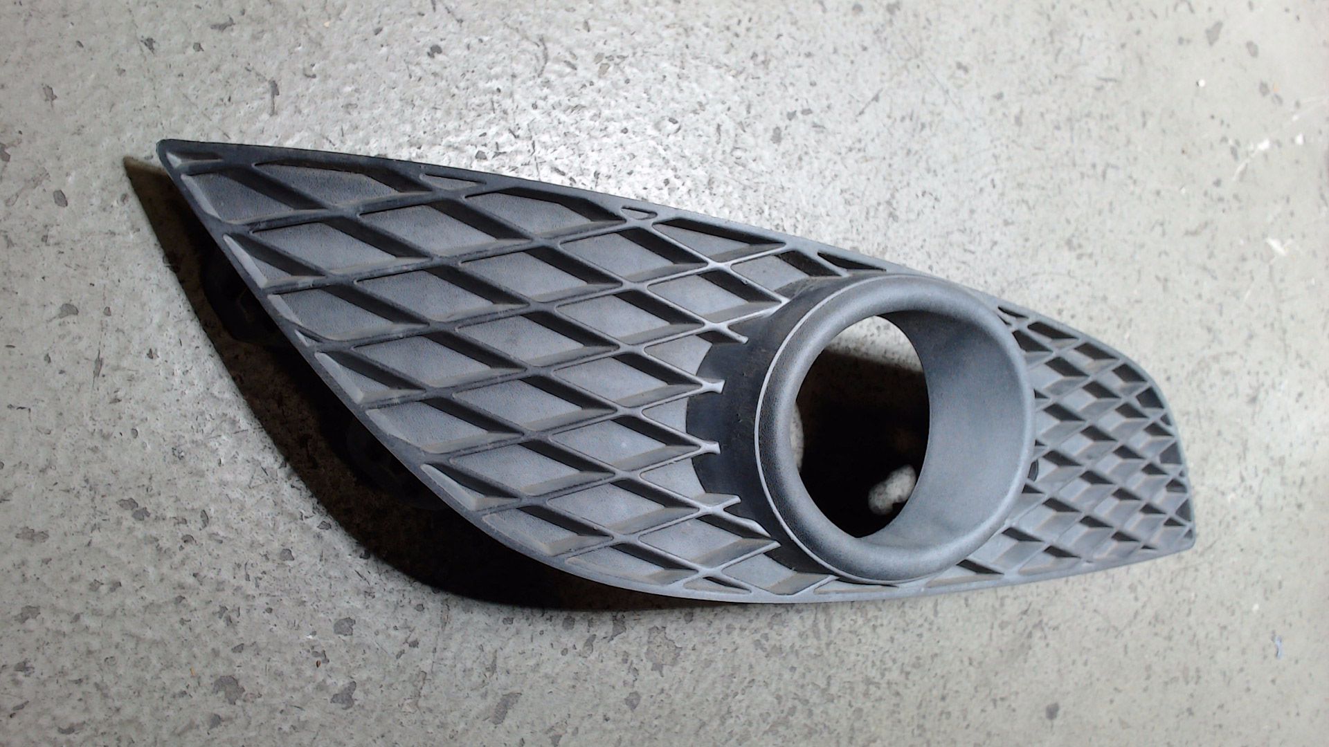 LUFTGITTER GITTER NEBELSCHEINWERFER Rechts
