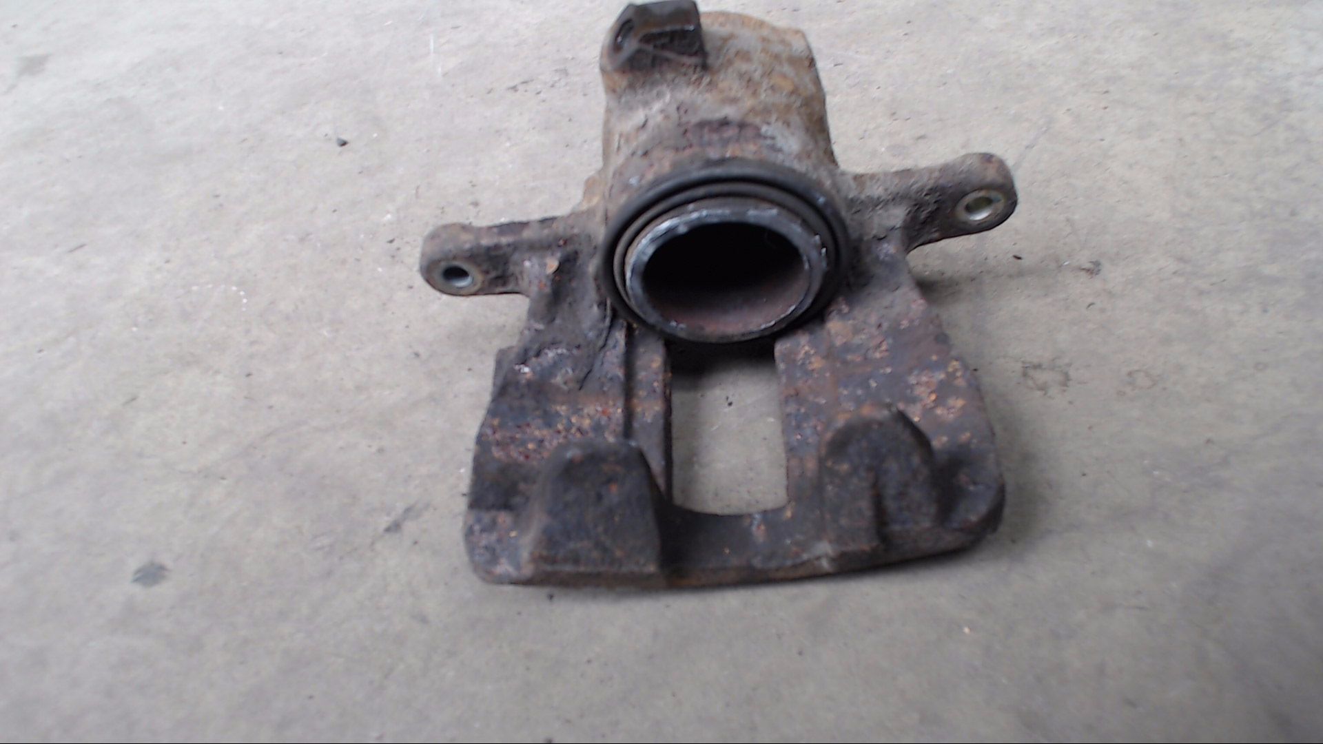BREMSSATTEL VORNE LINKS