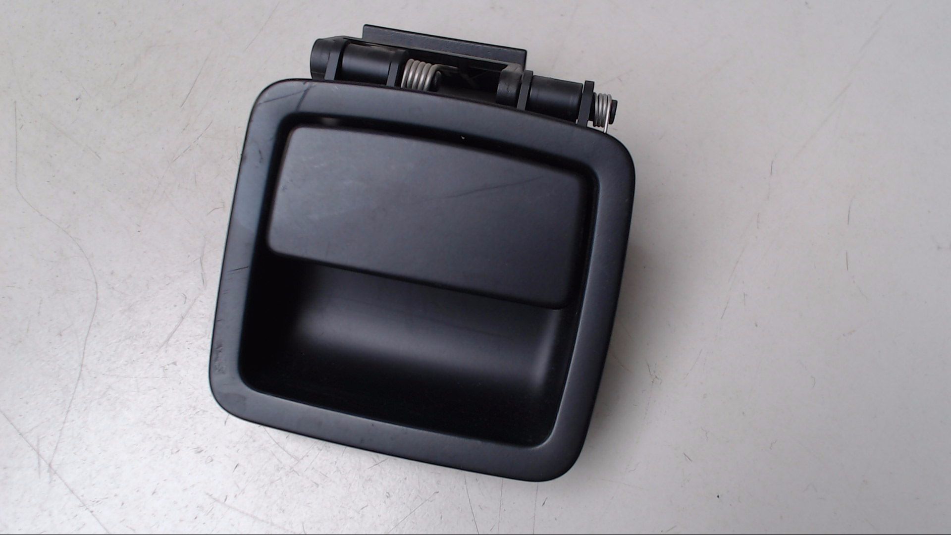 GRIFF DECKEL KLAPPE ABLAGEFACH KOFFERRAUM