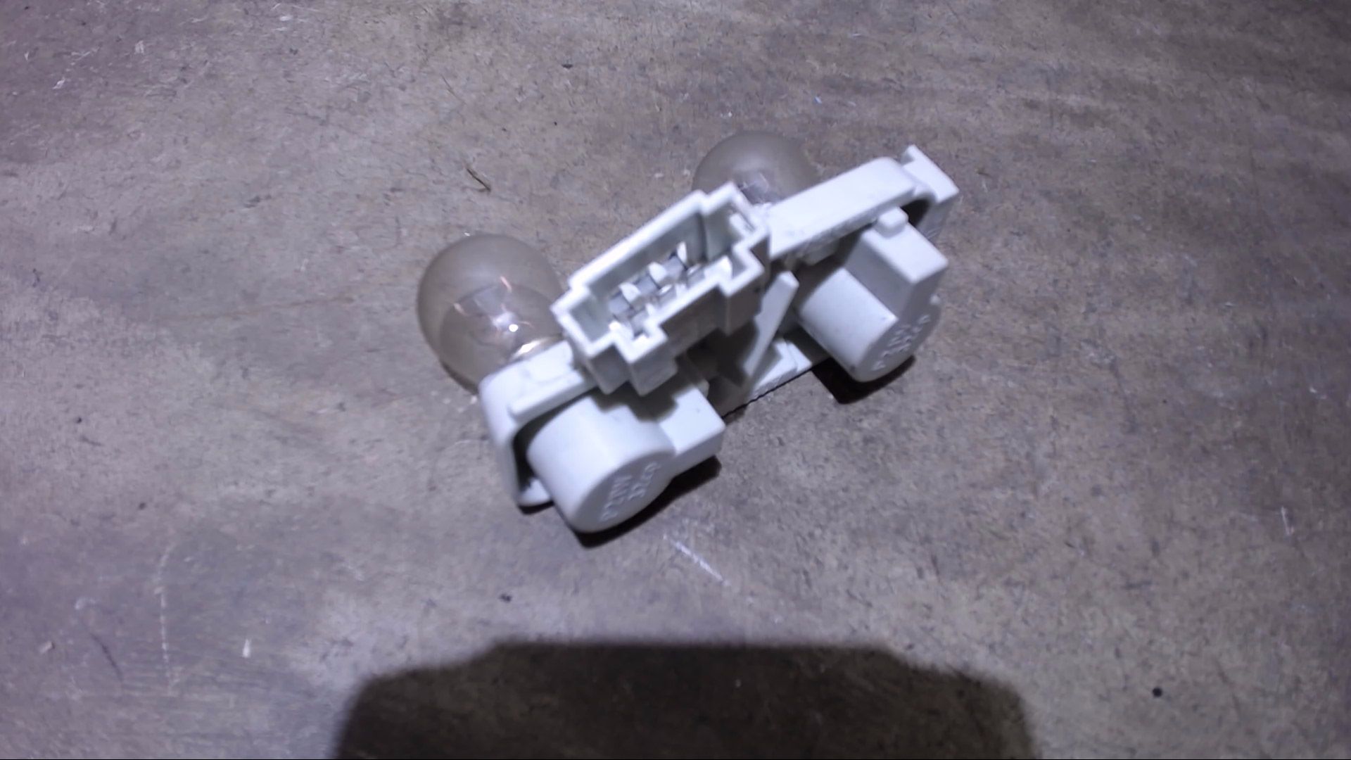 LAMPENTRÄGER INNEN RECHTS