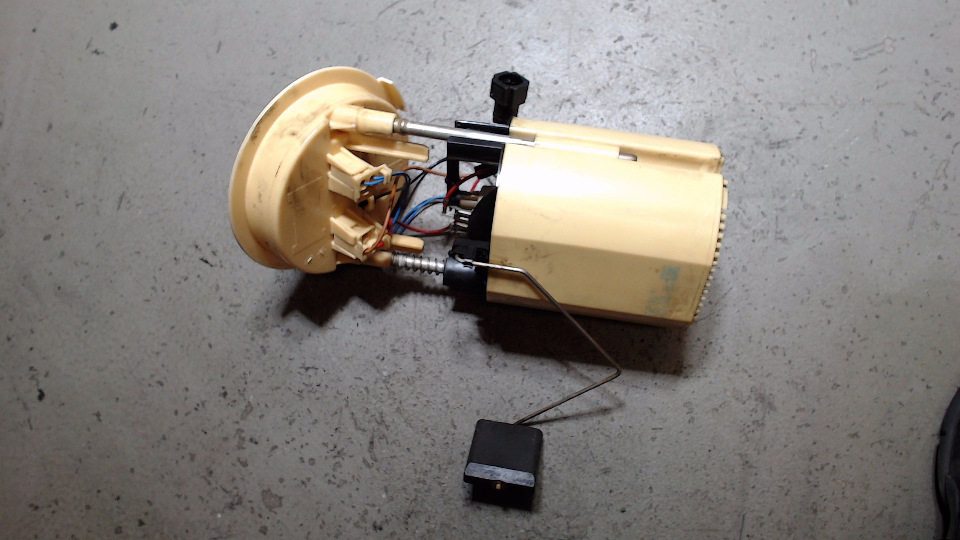 KrafTstoffPumpe MIT TANKGEBER