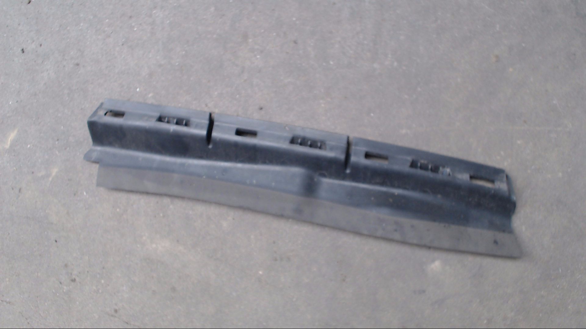 ABDECKUNG BLENDE KÜHLERGRILL FRONTGRILL GRILL