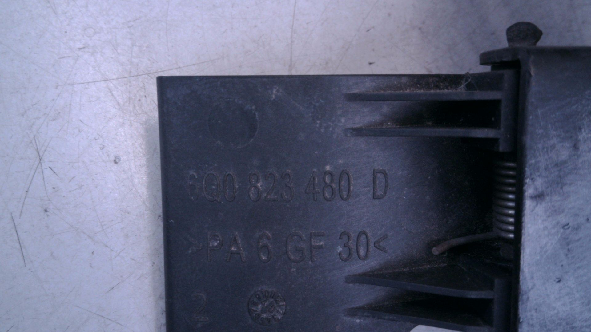 SICHERUNGSHAKEN VERSCHLUSS MOTORHAUBE