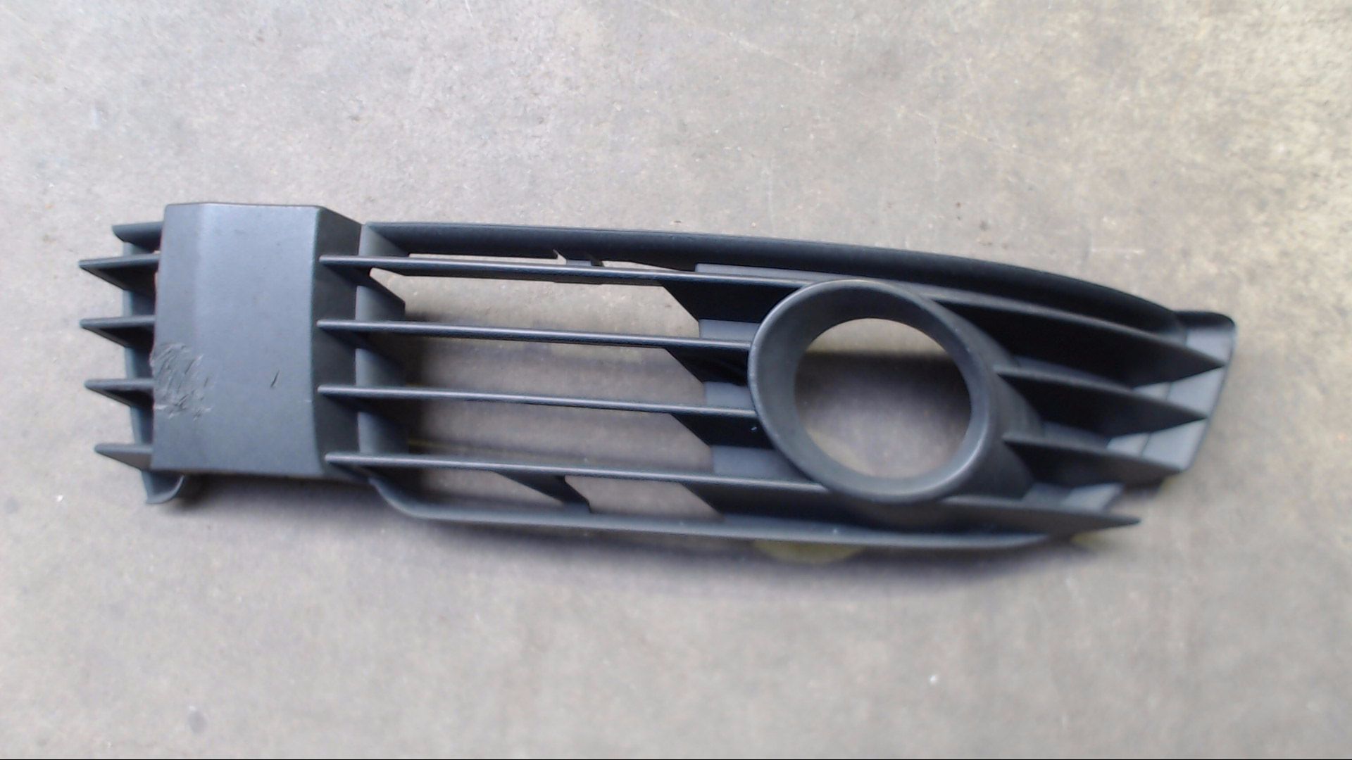 LUFTGITTER GITTER NEBELSCHEINWERFER LINKS