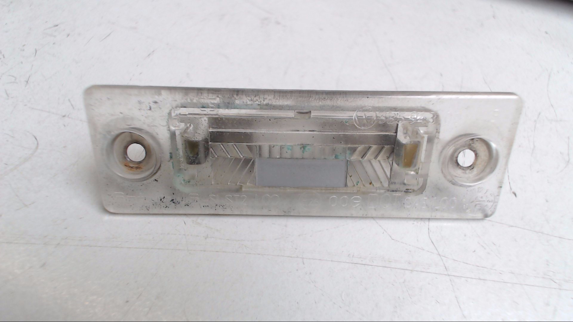 KENNZEICHENLEUCHTE SEITLICH LINKS HECKKLAPPE