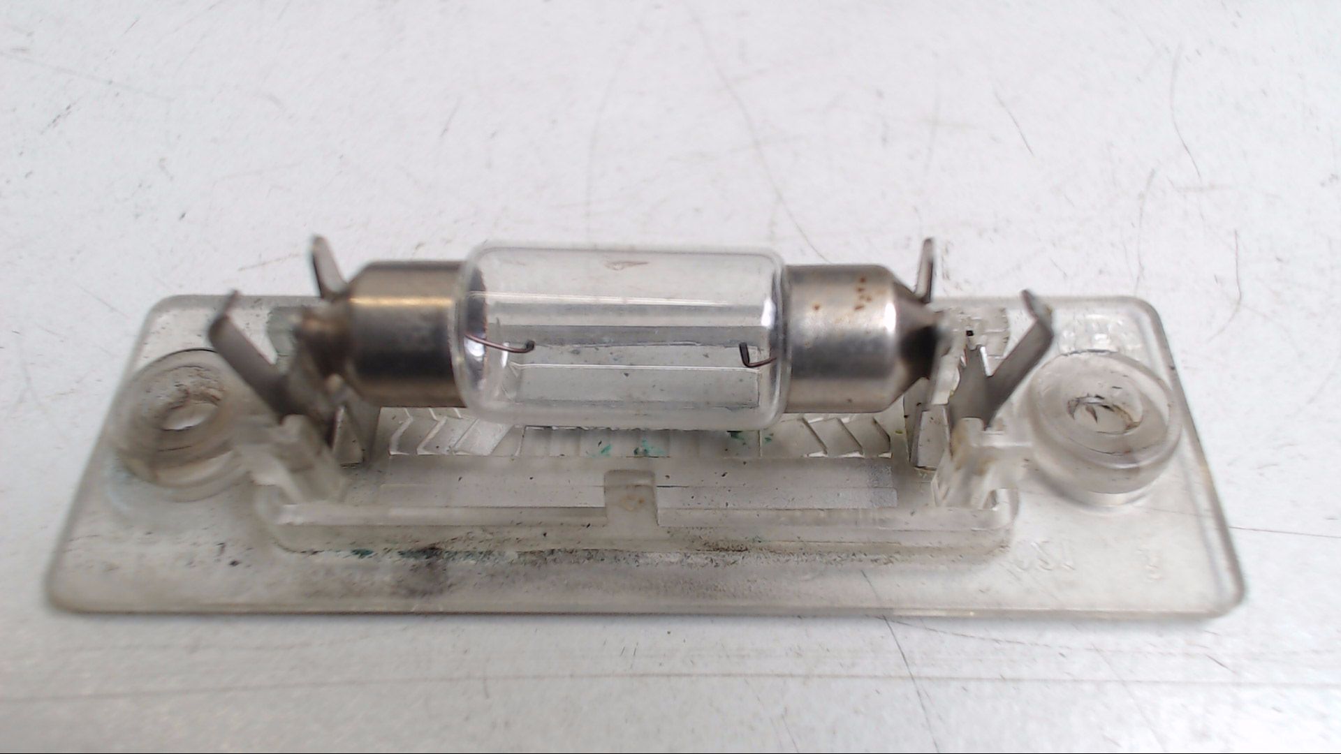 KENNZEICHENLEUCHTE SEITLICH LINKS HECKKLAPPE