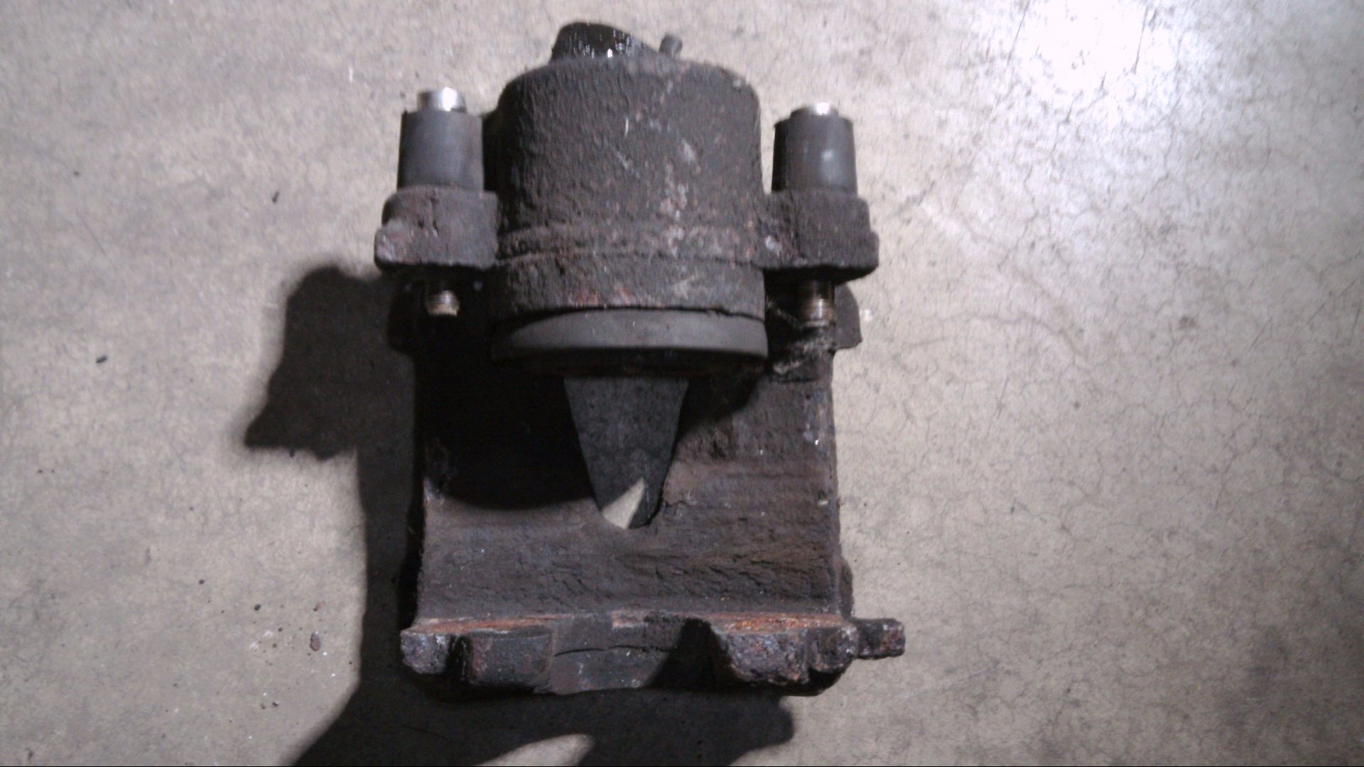 BREMSSATTEL VORNE LINKS