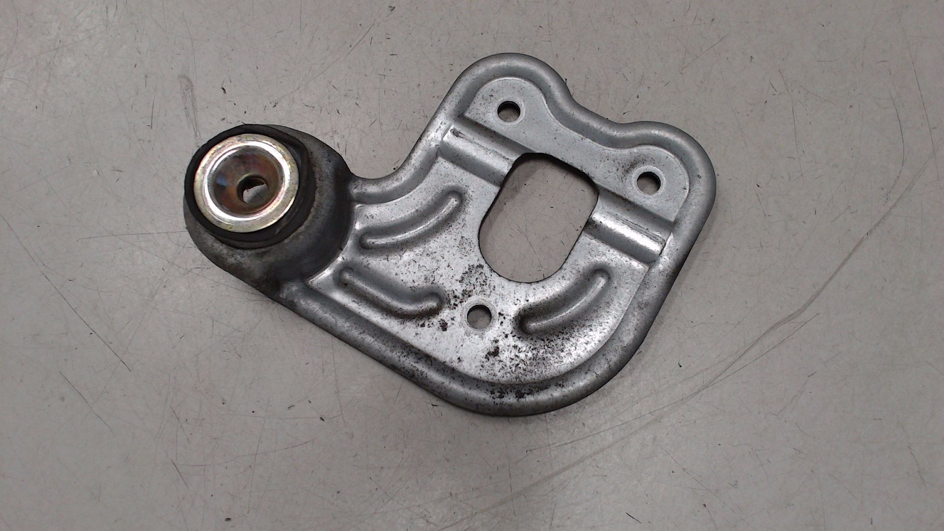 HALTEPLATTE HALTERUNG Scheibenwischermotor VORNE