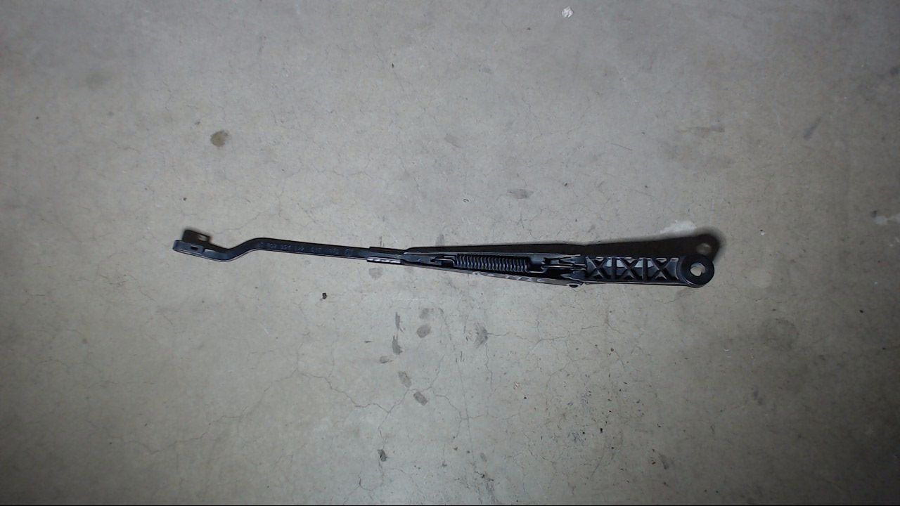 SCHEIBENWISCHERARM SEITLICH VORNE RECHTS