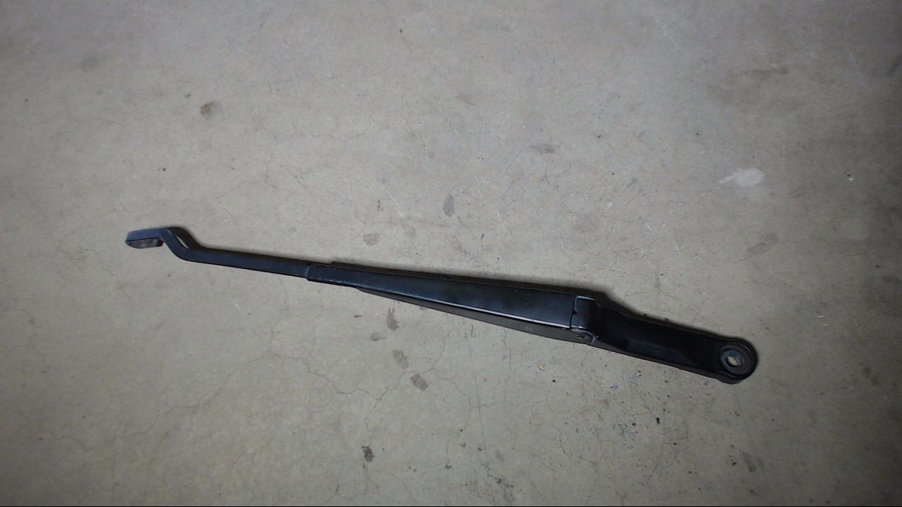 SCHEIBENWISCHERARM SEITLICH VORNE RECHTS