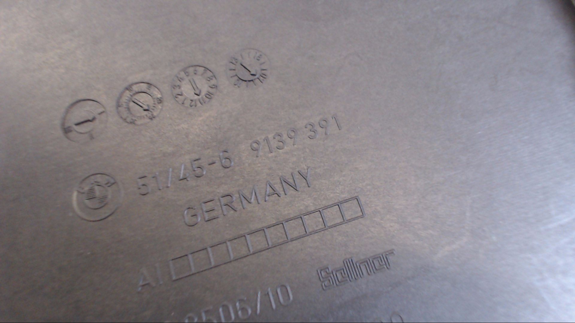 ABLAGEFACH STAUFACH ARMATURENBRETT MITTE