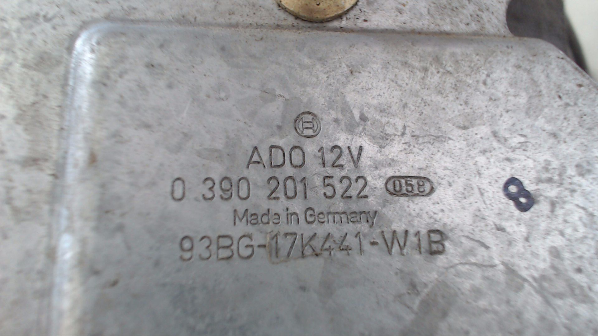 SCHEIBENWISCHERMOTOR HINTEN