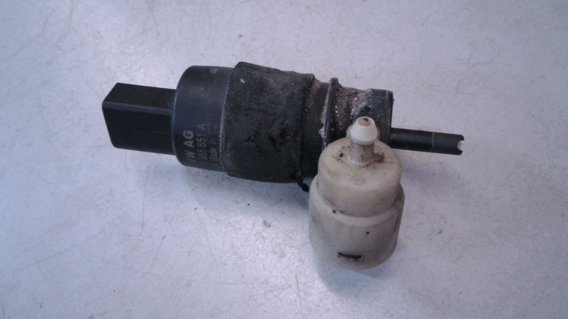 SCHEIBENWASCHPUMPE PUMPE WISCHWASSER KLEIN