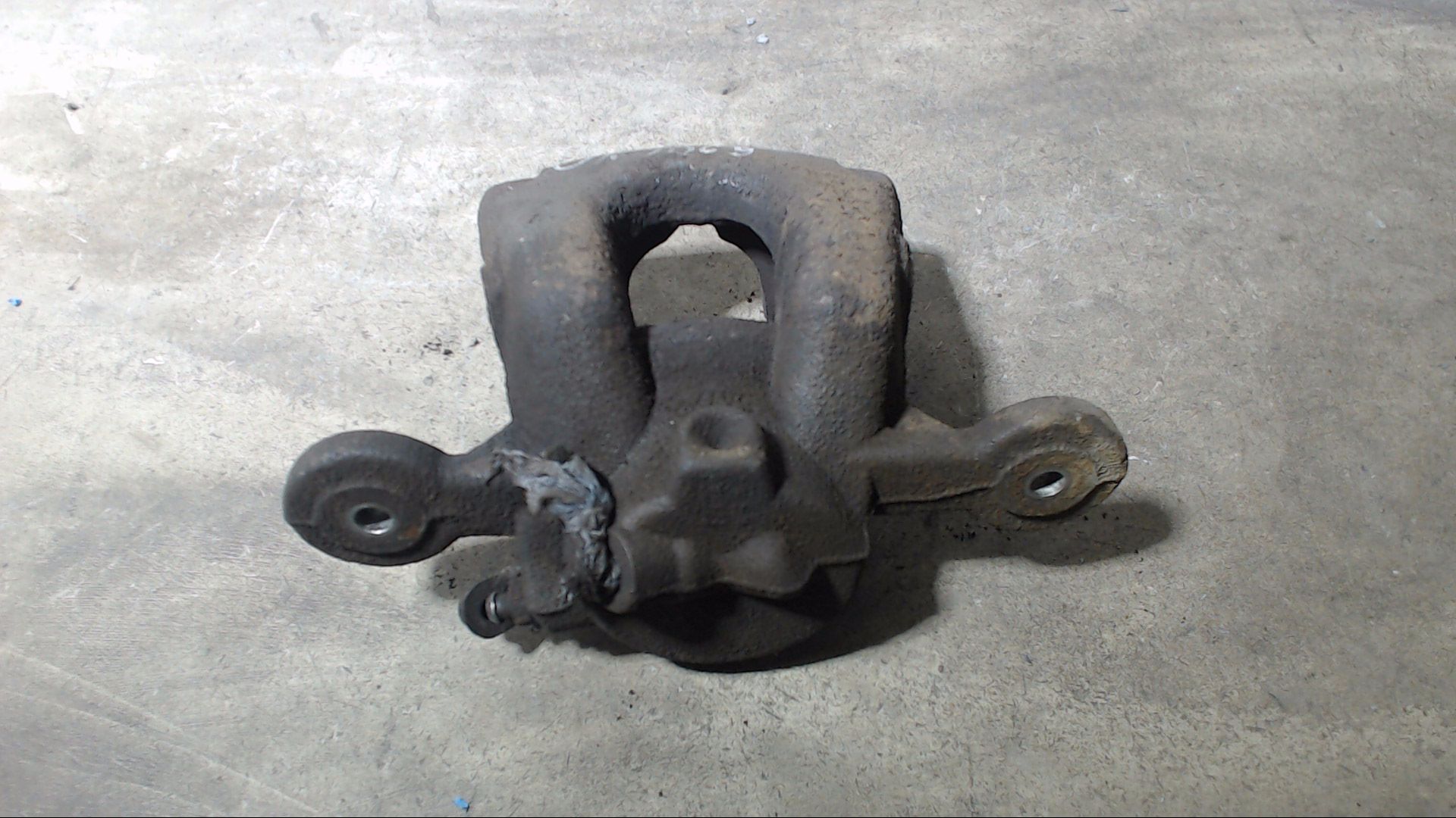 BREMSSATTEL VORNE RECHTS