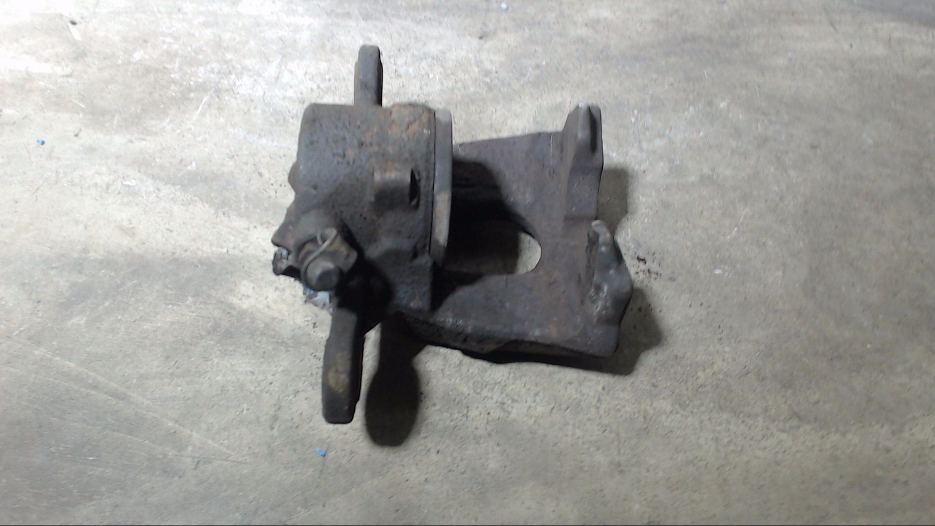 BREMSSATTEL VORNE RECHTS