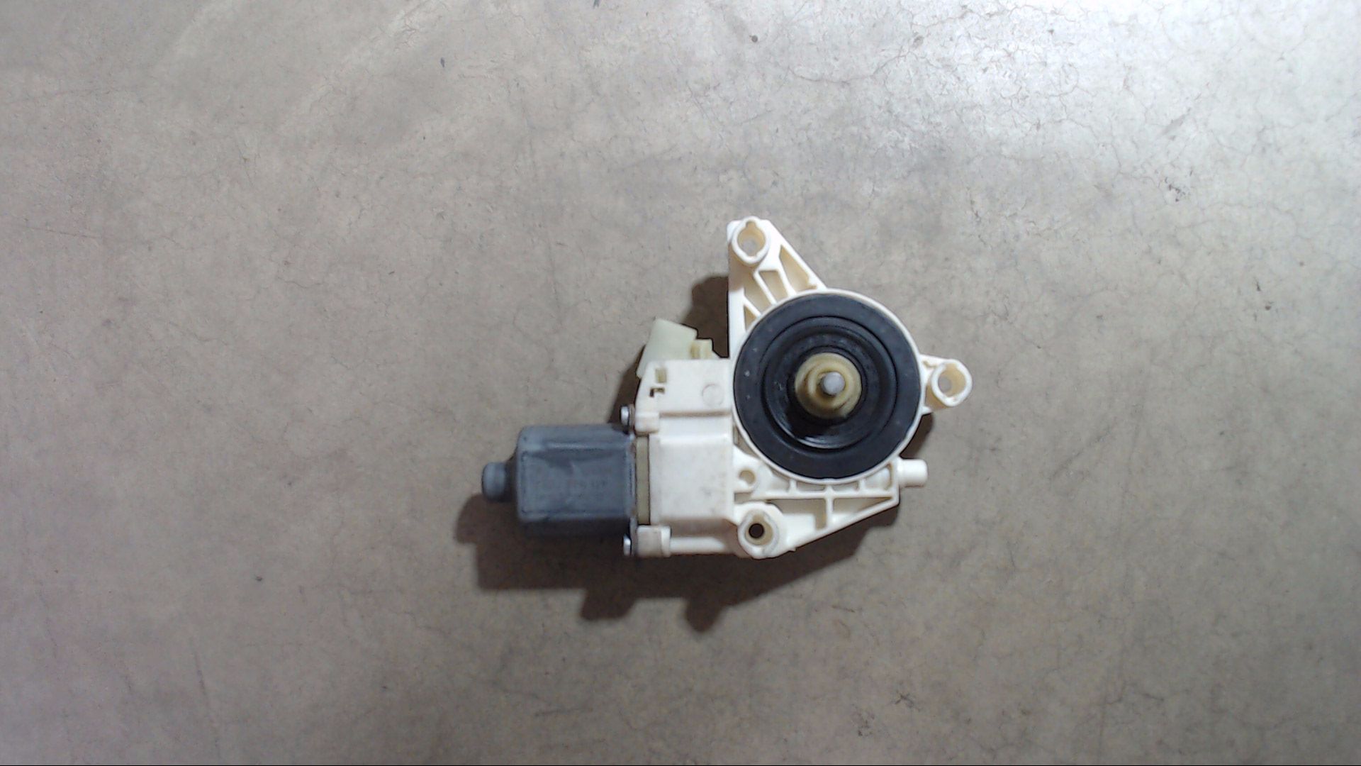 FENSTERHEBER MOTOR LINKS HINTEN