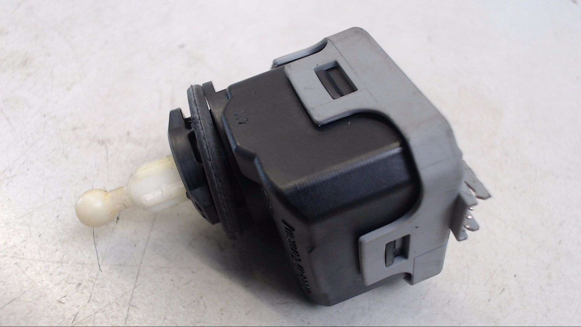 LEUCHTWEITENVERSTELLUNG LEUCHTWEITENREGULIERUNG LWV LINKS