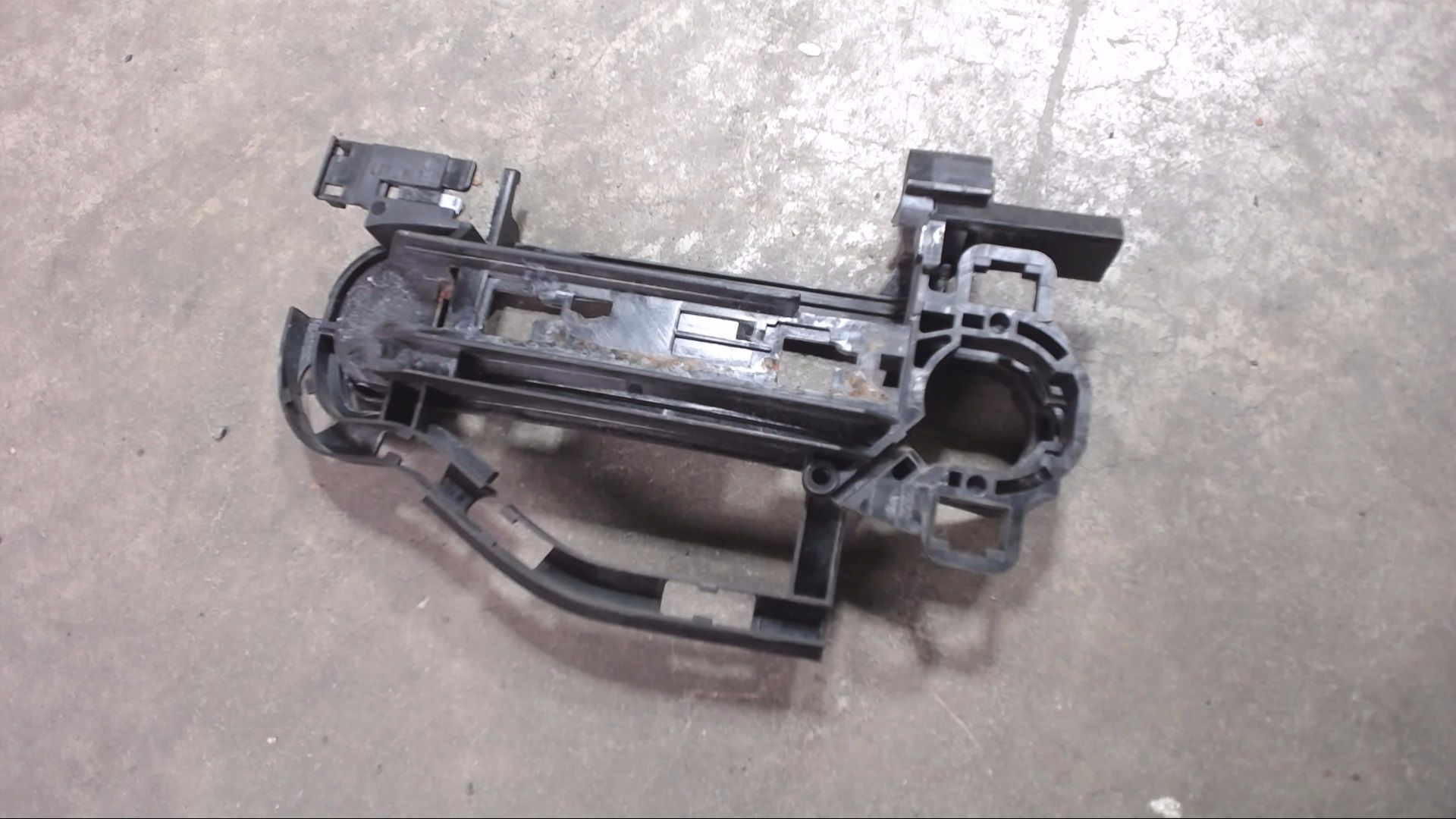 HALTER TRÄGER TÜRGRIFF GRIFF TÜRE RECHTS