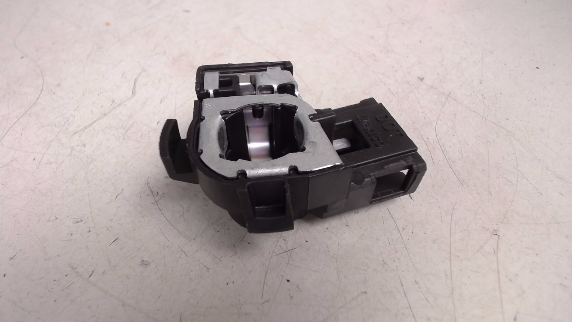 LAMPENTRÄGER FASSUNG RÜCKLEUCHTE INNEN LINKS