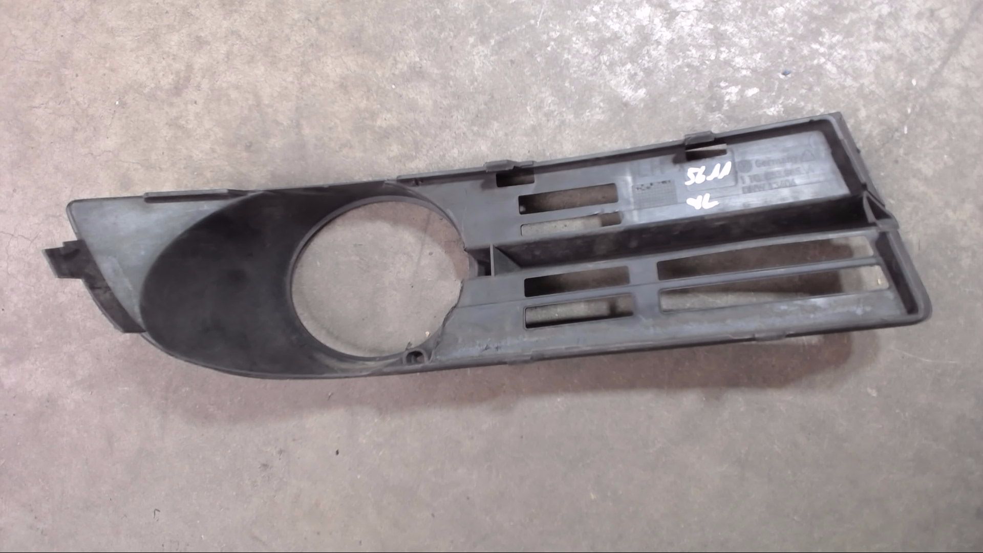 LUFTGITTER GITTER NEBELSCHEINWERFER LINKS