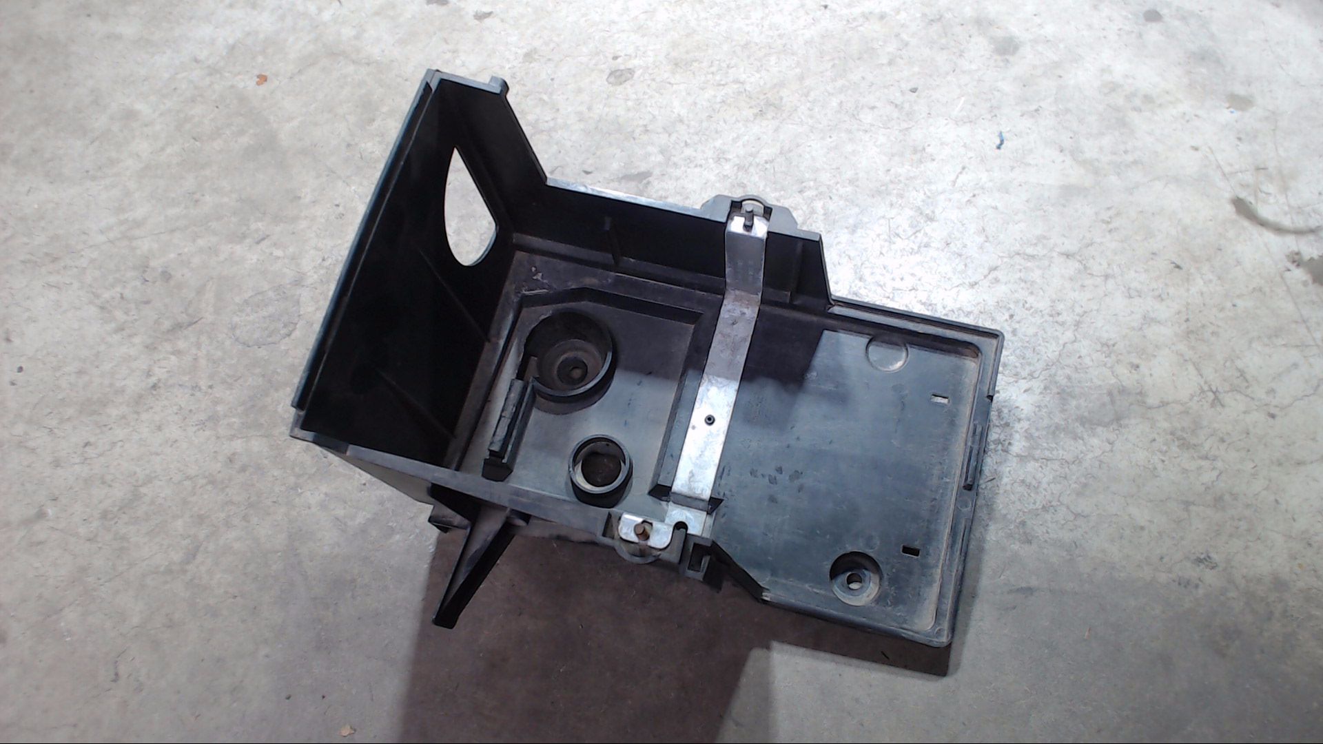 HALTER TRÄGER BATTERIE BATTERIEKASTEN