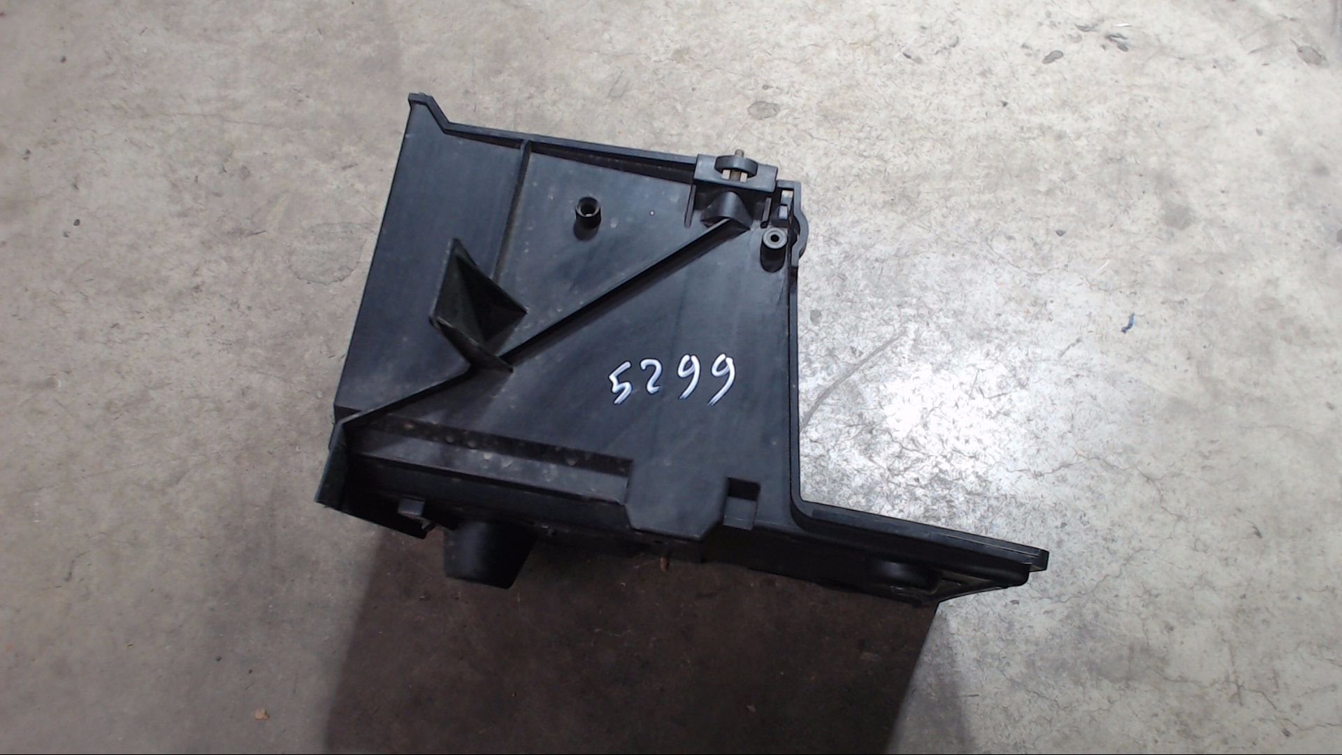 HALTER TRÄGER BATTERIE BATTERIEKASTEN