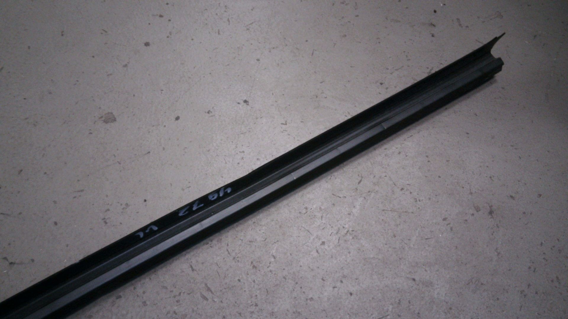 SCHACHTLEISTE INNEN VORNE LINKS