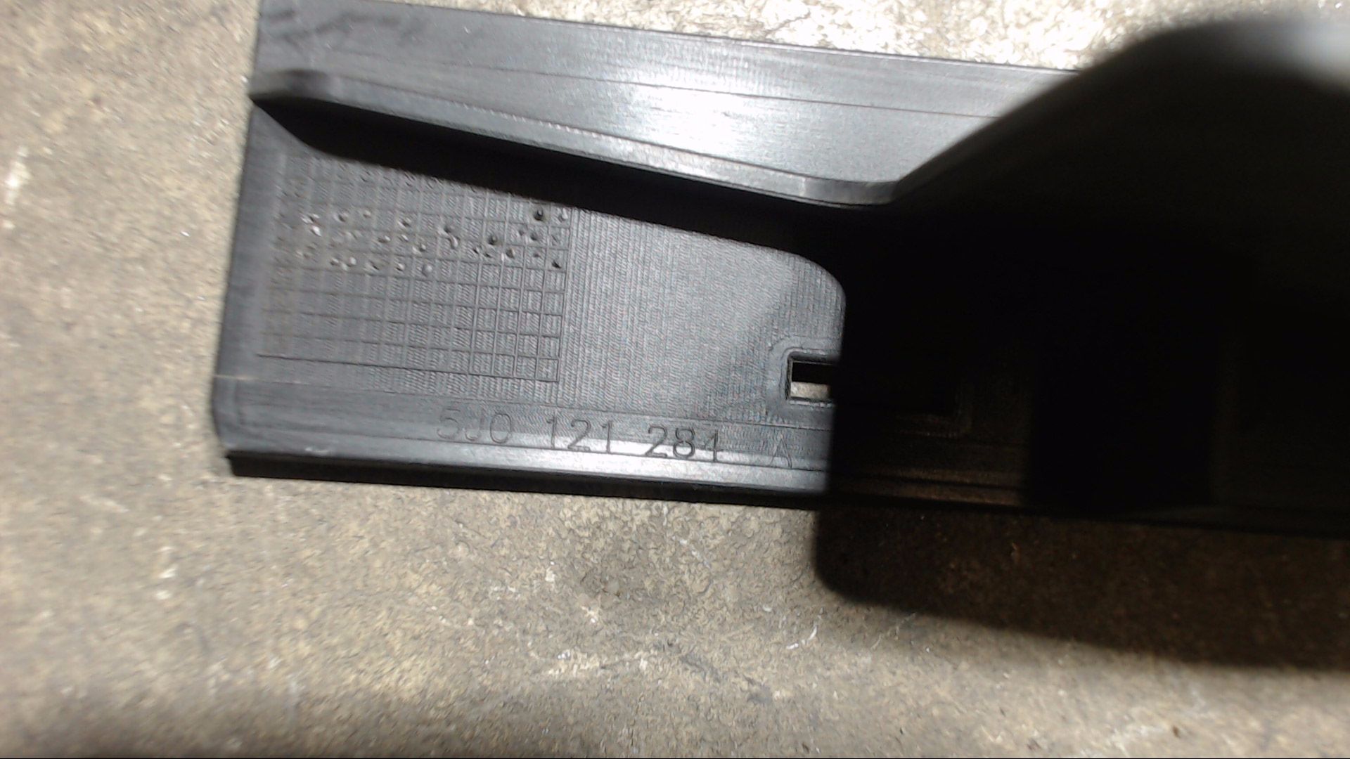 LUFTFÜHRUNG VERKLEIDUNG KÜHLER RECHTS