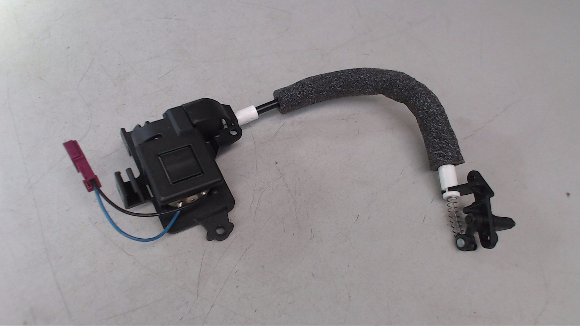 STELLMOTOR ANTRIEB LADERAUMABDECKUNG LINKS