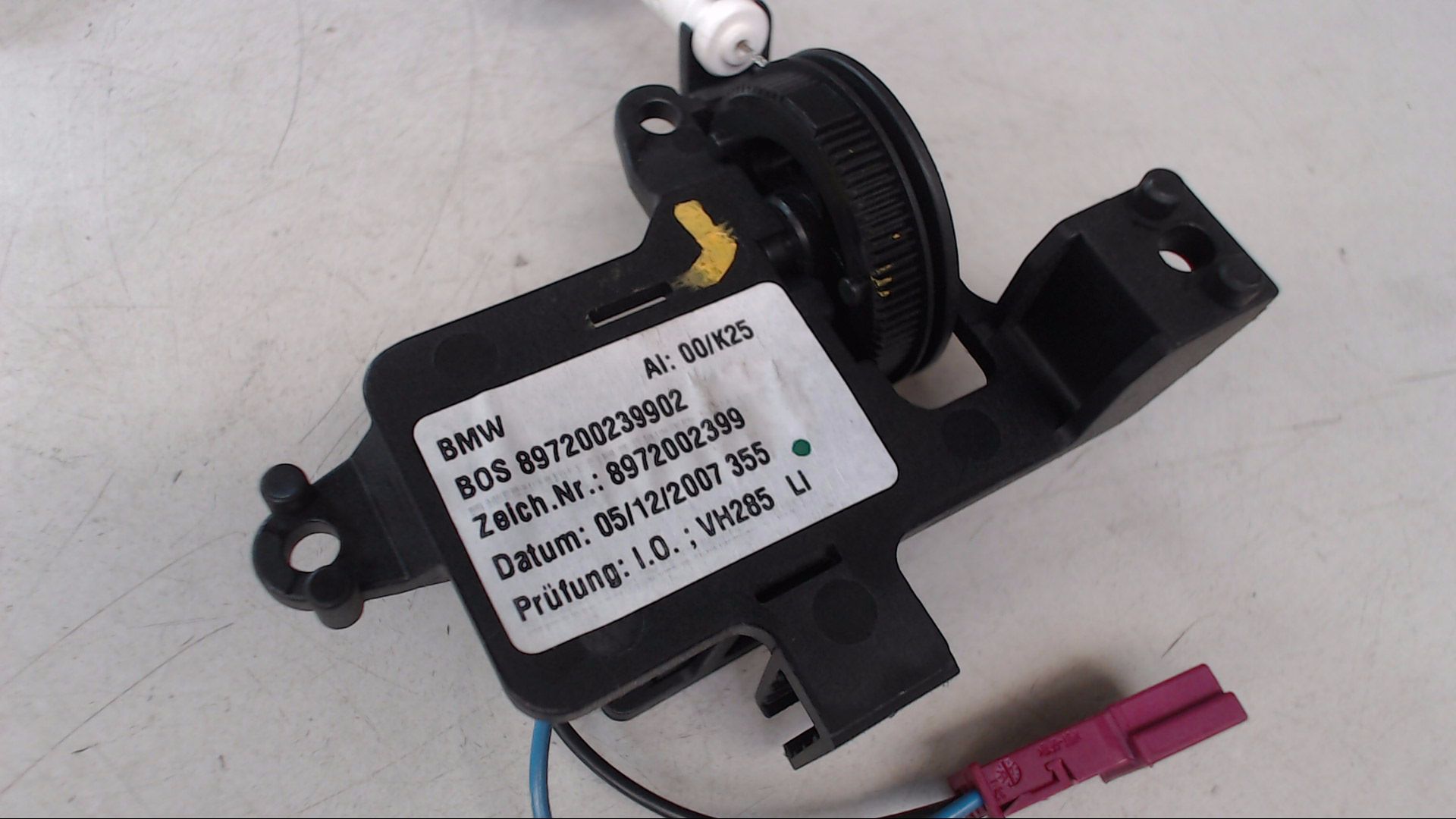 STELLMOTOR ANTRIEB LADERAUMABDECKUNG LINKS
