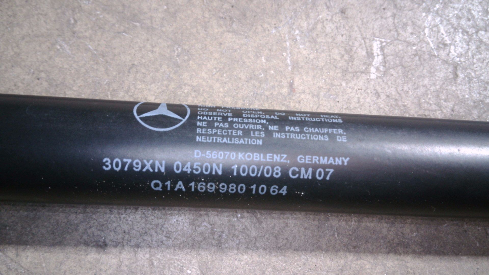 GASDRUCKFEDER/-DÄMPFER HINTEN RECHTS