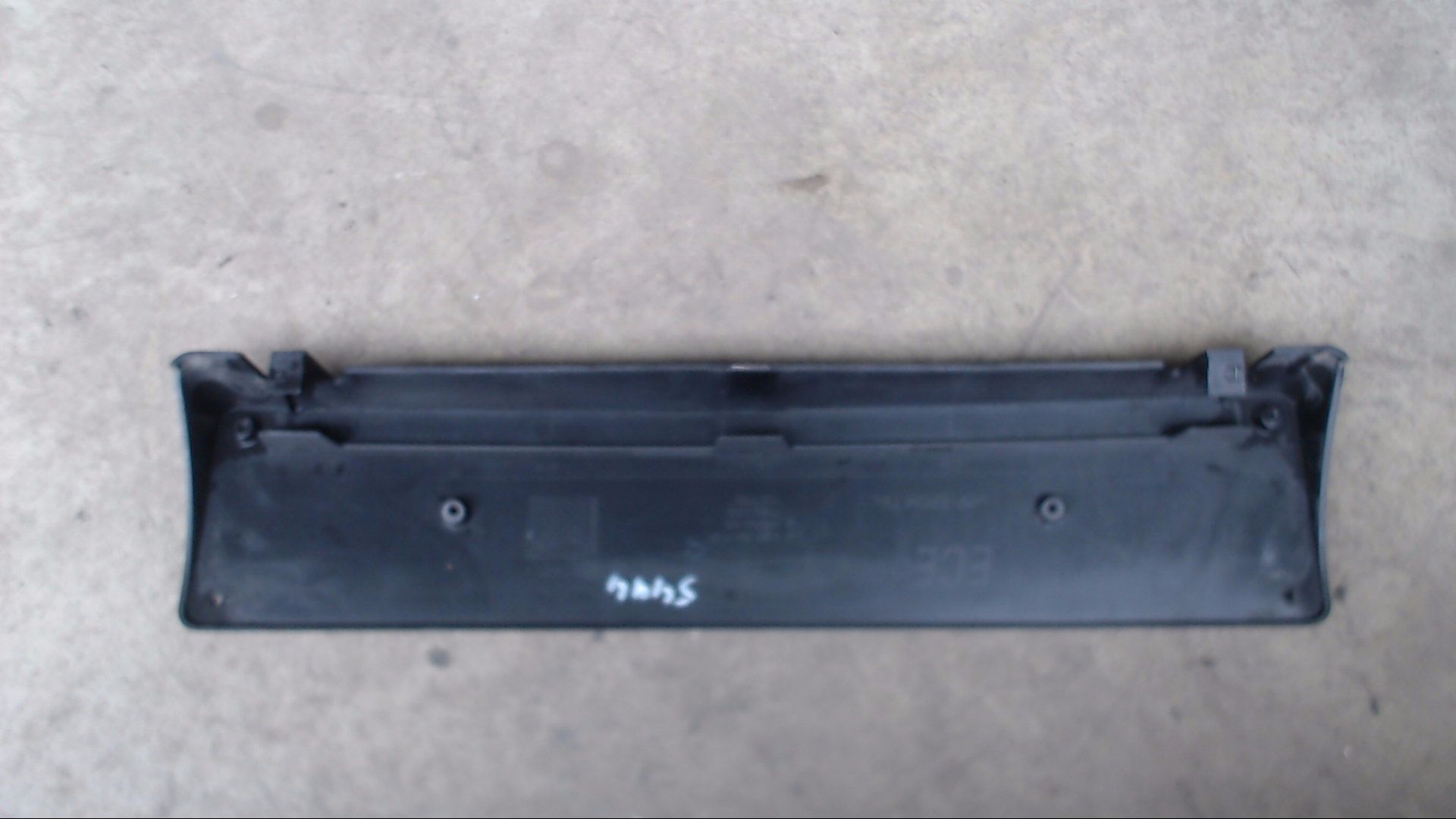 KENNZEICHEN HALTER/-BLENDE