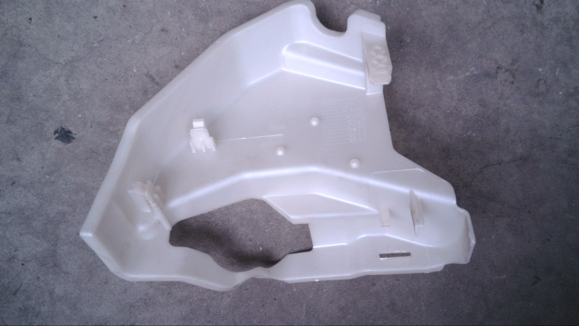 ABDECKUNG/-HALTERUNG TÜRSCHLOSS HINTEN LINKS