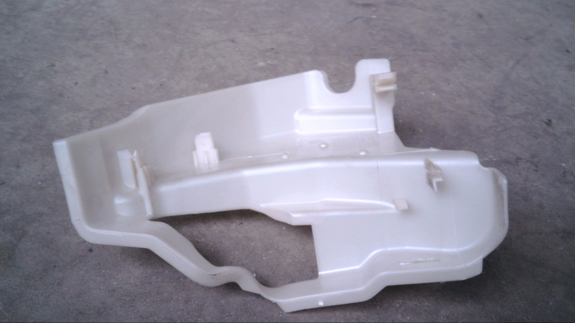 ABDECKUNG/-HALTERUNG TÜRSCHLOSS HINTEN LINKS