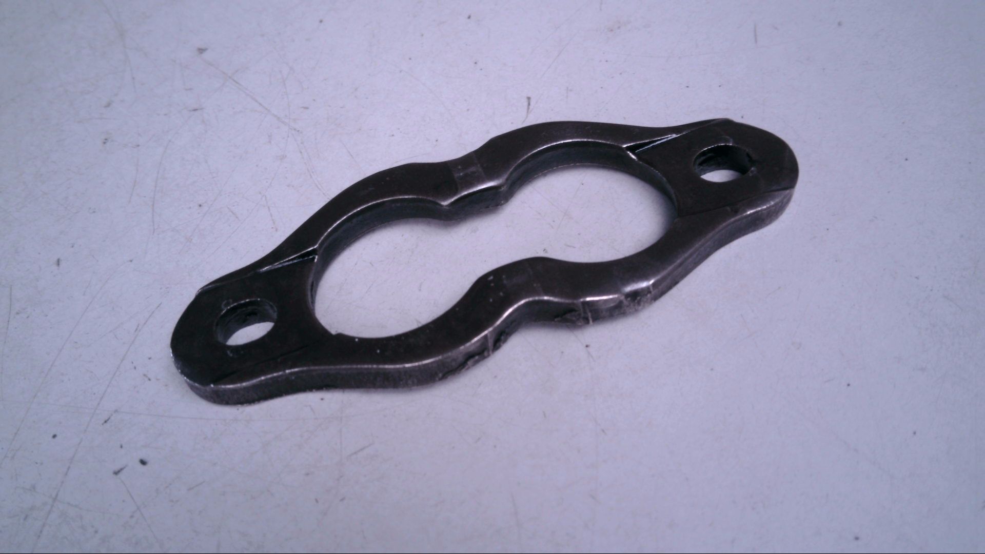 1 Stk HALTER HALTERUNG HALTEKLAMMER EINSPRITZDÜSE