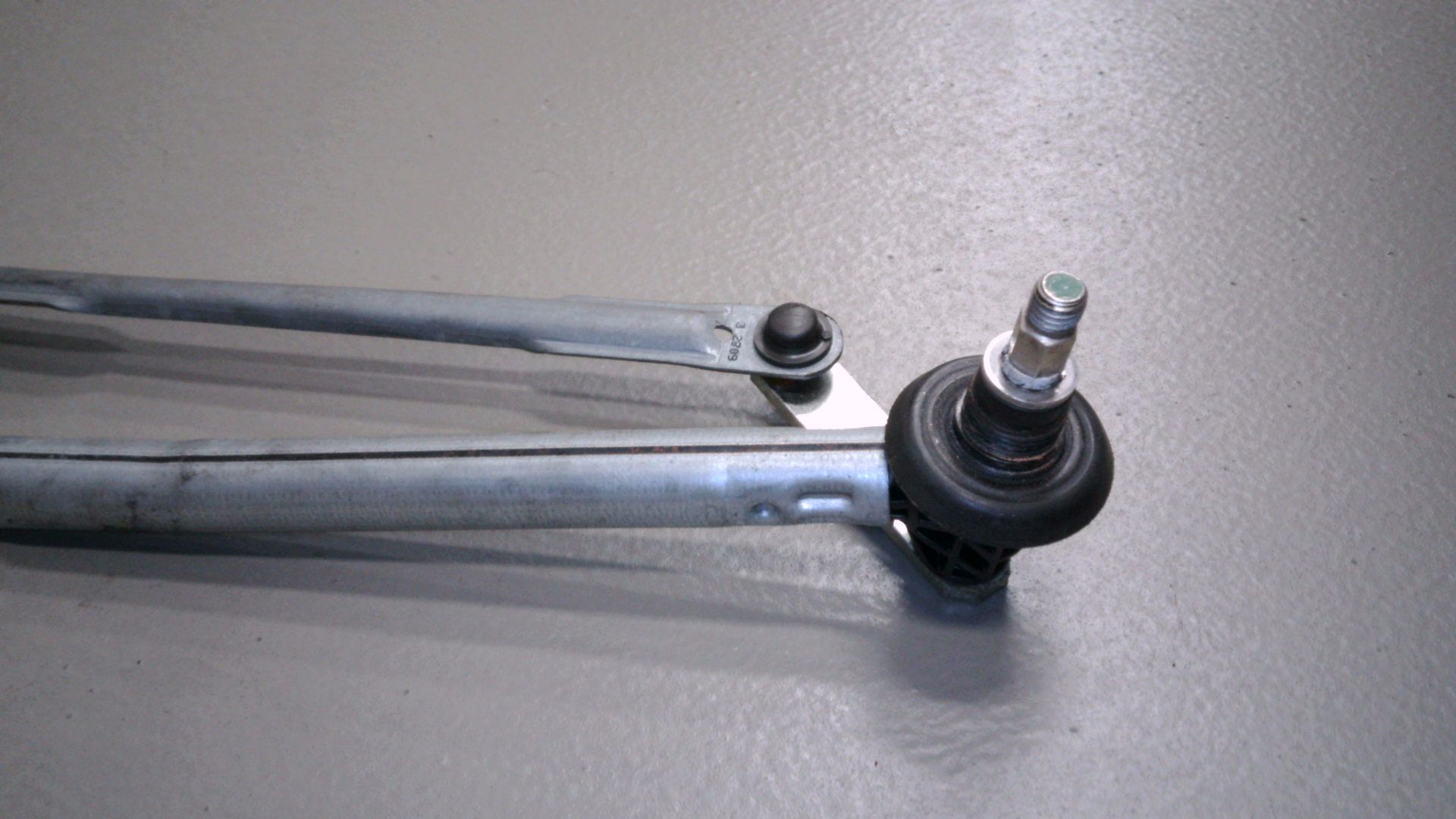 SCHEIBENWISCHERBOCK SCHEIBENWISCHERGESTÄNGE