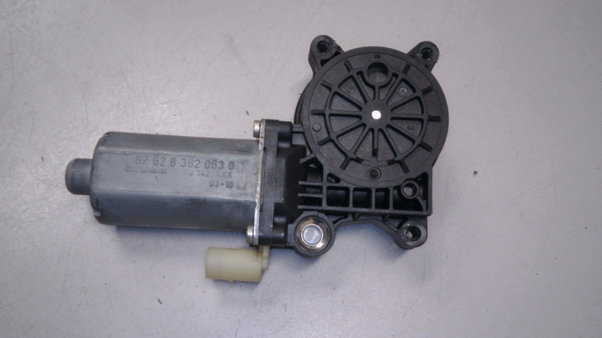 MOTOR FENSTERHEBER VORNE LINKS