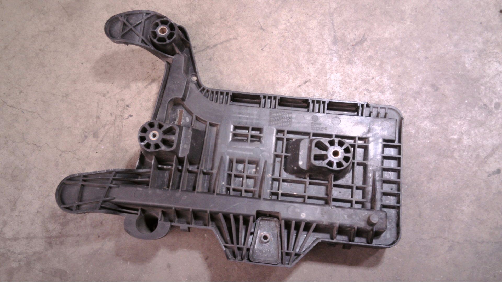 KONSOLE HALTER TRÄGER BATTERIE